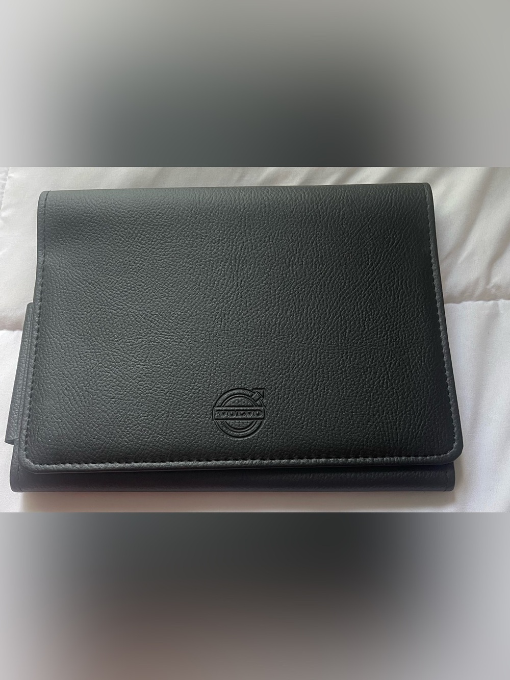 Volvo Genuine Leather Owner’s Manual Holder / Wallet – Black Documents Auto